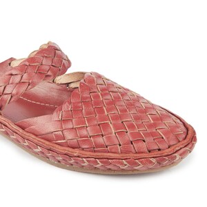 Best Summer Sandals, Handcrafted leather shoes, Womens Barefoot Sandals, Woven mules, Woven Slide Shoes, Indian Chappals, Leather Slip on, Boho Shoes, Red Leather Shoe, flat shoes, slippers, gift for her, moccasins