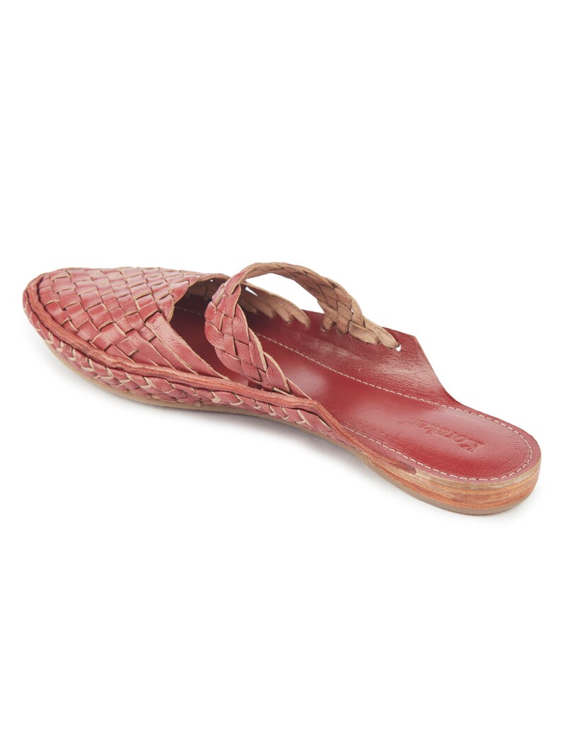Best Summer Sandals, Handcrafted leather shoes, Womens Barefoot Sandals, Woven mules, Woven Slide Shoes, Indian Chappals, Leather Slip on, Boho Shoes, Red Leather Shoe, flat shoes, slippers, gift for her, moccasins