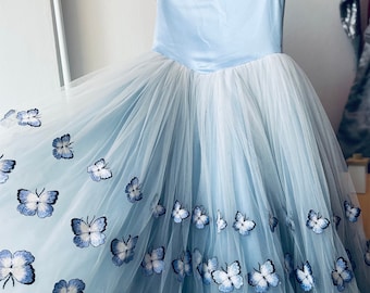 Abito farfalla blu. Vestito cerimonia