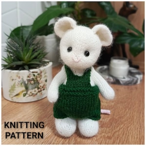Mouse knitting pattern. Cute animal toy knitting pattern.