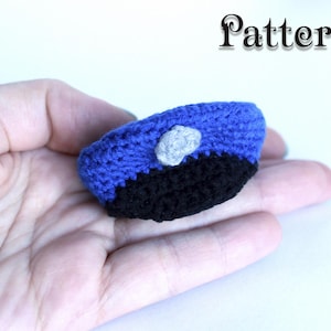 Easy crochet pattern amigurumi police cap for toy or keychain