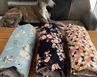 Dinkelspelzkissen für Hund und Katze, Wohlfühlkissen, Wärmekissen, Wellnesskissen, Baumwolle und Fleece, gefüllt mit Bio Dinkelspelz