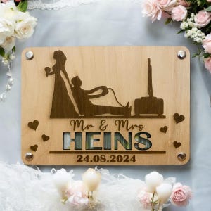 Geldgeschenk zur Hochzeit personalisiert aus Holz - das perfekte Hochzeitsgeschenk