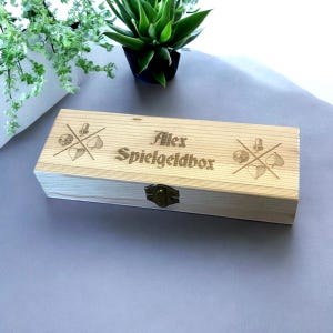Holzbox für Spielgeld personalisiert - ein MUSS für das nächste Kartenspiel