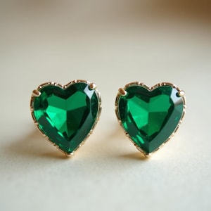 Smaragdgroene hartketting, smaragdgroene hartoorbellen, 925 zilver, mei-geboortesteen, hartsieraden, levendige groene sieraden!