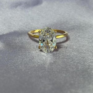 Diamantring im Ovalschliff, Solitär-Verlobungsring, Silberversprechensring, Vorschlagsring, 14k Gelbgold überzogener minimalistischer Frauen-Ovalring