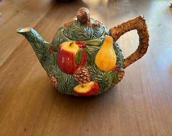 Rare vintage Fitz & Floyd collectible teapot “Woodland Holiday” 1991