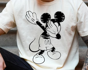 Camiseta Mickey Dab con colores cómodos, divertida camiseta con gráficos de Disney, atuendo moderno para un día en el parque, camiseta para un viaje a Disneyland, camiseta para vacaciones en Disneyworld