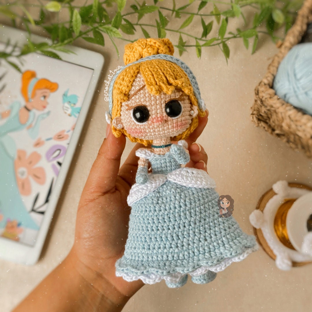 Cinderella X Crochetina • PDF in SPANISH UK