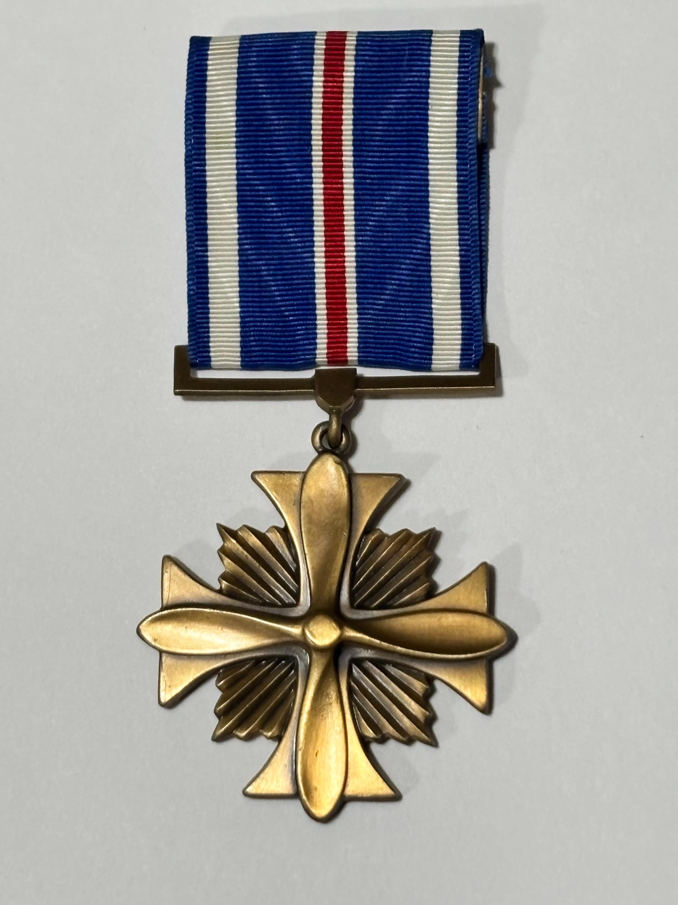 Militaria, 1920's, Authentic Full Size United States Distinguished Flyers Cross Medal.