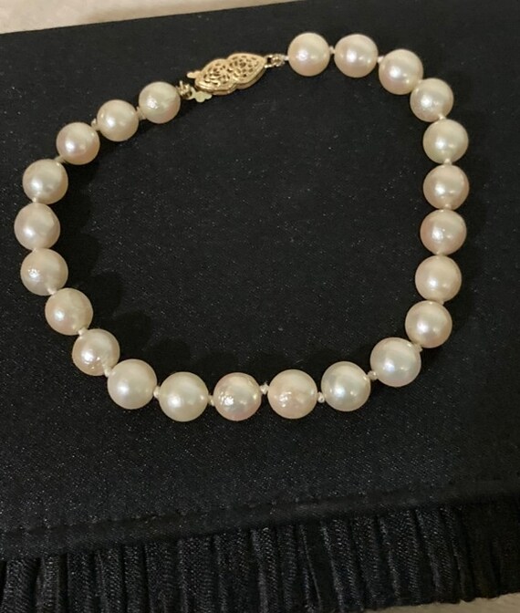 Vintage, 1970’s, pearl bracelet with 14k gold cla… - image 1