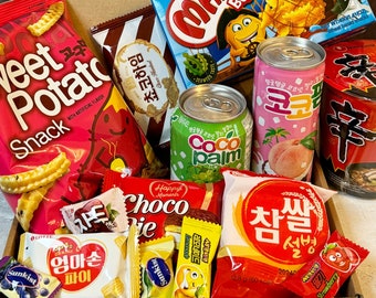 Variety Box - Deluxe Korean Snacks |Assorted Korean Snacks Drinks and Cup Noodle | Gift Box | Over 15 items of yummy treats from Seoul