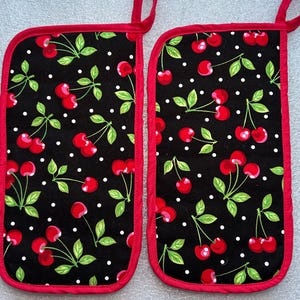 Cherry Print Pot Holders Set of 2 - Red Black Green