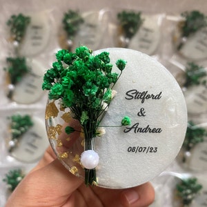 Favor de imán personalizado, imán epoxi, regalo de compromiso, favores de despedida de soltera, imán de flores secas para invitados, regalos de boda, imán de boda imagen 6