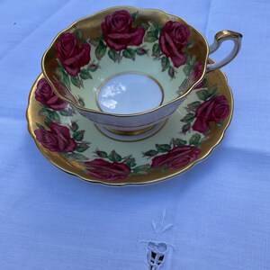 Paragon Cabbage Rose Garland Pastel yellow and Heavy 24K Gold Gild Tea Cup and Saucer image 2