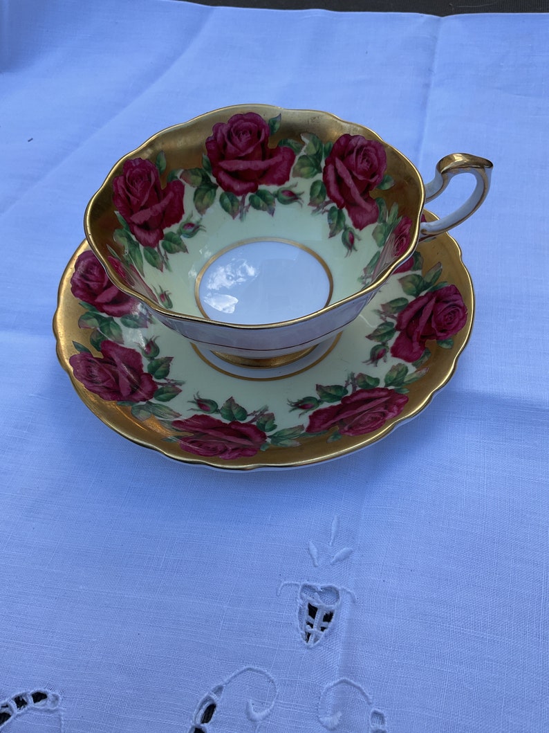 Paragon Cabbage Rose Garland Pastel yellow and Heavy 24K Gold Gild Tea Cup and Saucer image 2