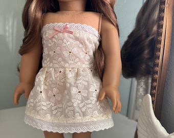 Vestido de encaje floral para muñecas American Girl y muñecas de 45 cm (18 pulgadas).