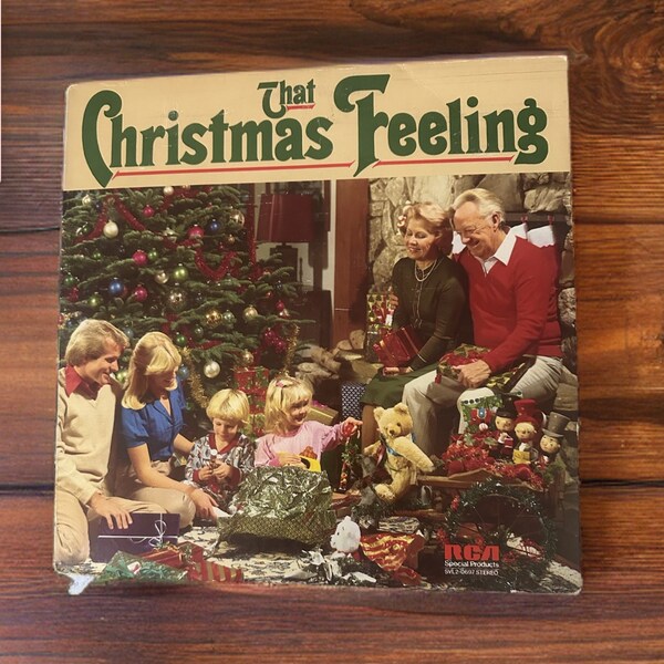 That christmas feeling vintage album,36 christmas songs , 2 album set Julie andrews , kate smith, jack jones, lana cantrell, harry belafonte