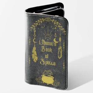 Capa carteira para iPhone 16 Celestial Book of Spells, capa de bruxa, capa de celular Pixel Magic vintage, leitor de livros Galaxy, presente Bibliófilo