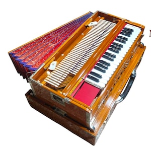 Handcrafted Indian Harmonium: 3-Line Scale Changer, Mohanlal Mistri Reeds