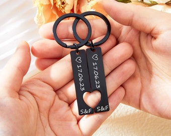 Custom Couple Keychain Personalized Gift For Boyfriend Girlfriend Matching Heart Keychains Valentine's Day Gifts For Him Her Couple