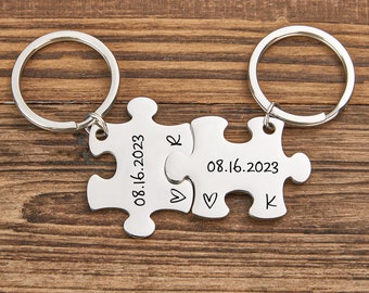 Personalized Puzzle Keychains for Couple, Couples key chain set, Custom date&initial Couple keyring, Valentine's Day gifts,Boyfriend Gift