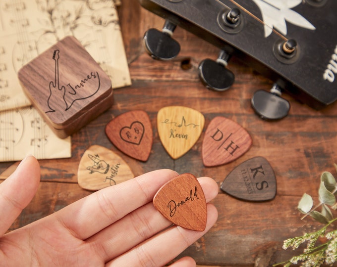 Custom Engraved Guitar Pick, Unique Gift for Music Lovers,Personalized guitar pick with case,Initials Guitar Pick,Guitarist Gift for Dad Him
