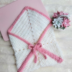 Bolso de ganchillo hecho a mano - bolso blanco y rosa hecho de lana 100% acrílica con lazo, versátil