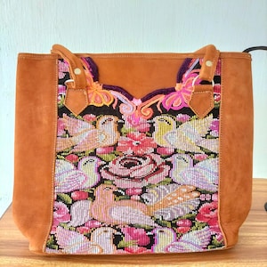 Mayan textile handbag. Handmade leather bag with huipil application, handbag, woman leather bag, boho leather bag.