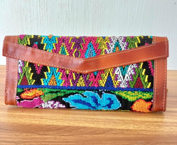Cartera huipil maya hecha a mano, Cartera Boho, Cartera de cuero
