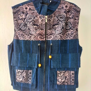Cotton waistcoat woven on a pedal loom with Guatemalan huipil appliqués. Boho chic unisex waistcoat, handmade. Mayan textile.