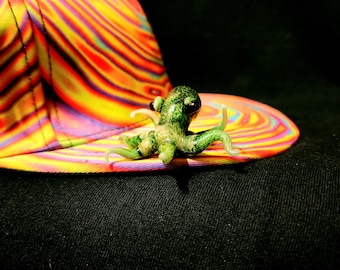 Emerald Green Squid Octopus Glass Hat Brim Pin