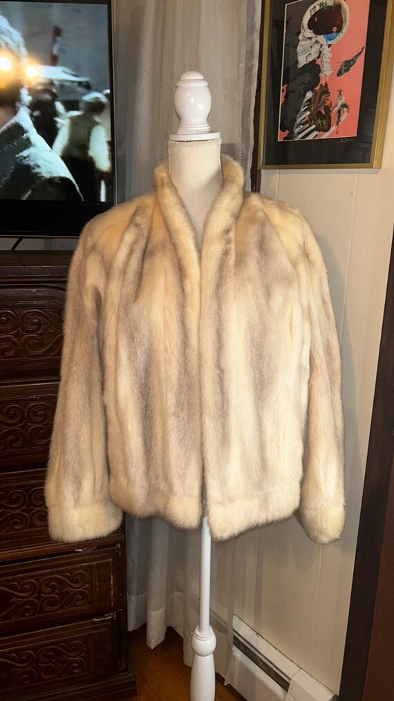 Vintage Real Silver Fox, hip length fur coat. Beau