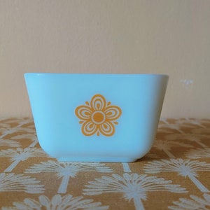 Vintage Milk glass Pyrex 503 Butterfly Gold Refrigerator Dish