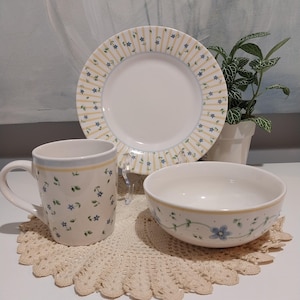Vintage Pfaltzgraff &quot;Melissa&quot; Stoneware - Mugs, Bowls, Salad Plates, Serving Bowl, Sets - Floral 80s Dinnerware - You Choose Pieces
