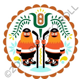 Op de afbeelding: Een cirkelvormig volkskunstontwerp met twee oranje en zwarte hockey spelers die stokken vasthouden, met een groene en bruine pretzelvormige bloem in het midden.