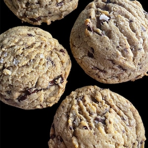 Homestyle Chocolate Chip Bakery Cookie Recipe image 1