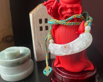 High end quality, large jadeite with gorgeous artisan carving design ( Yu Heng)