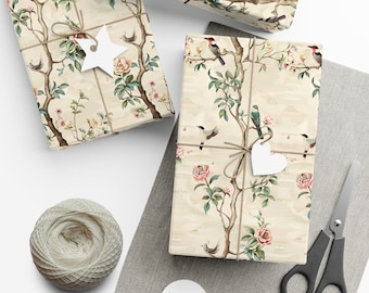 Vintage Chinoiserie Birds Geschenkpapier - handbemalt auf hellbeige, perfekt für Natur- und Kunstliebhaber