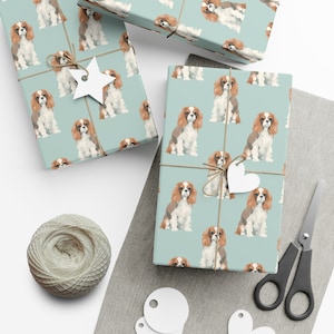 Cute Cavalier King Charles Spaniel Wrapping Paper - Illustration on Grey, Ideal for Dog Lovers, Eco-Friendly