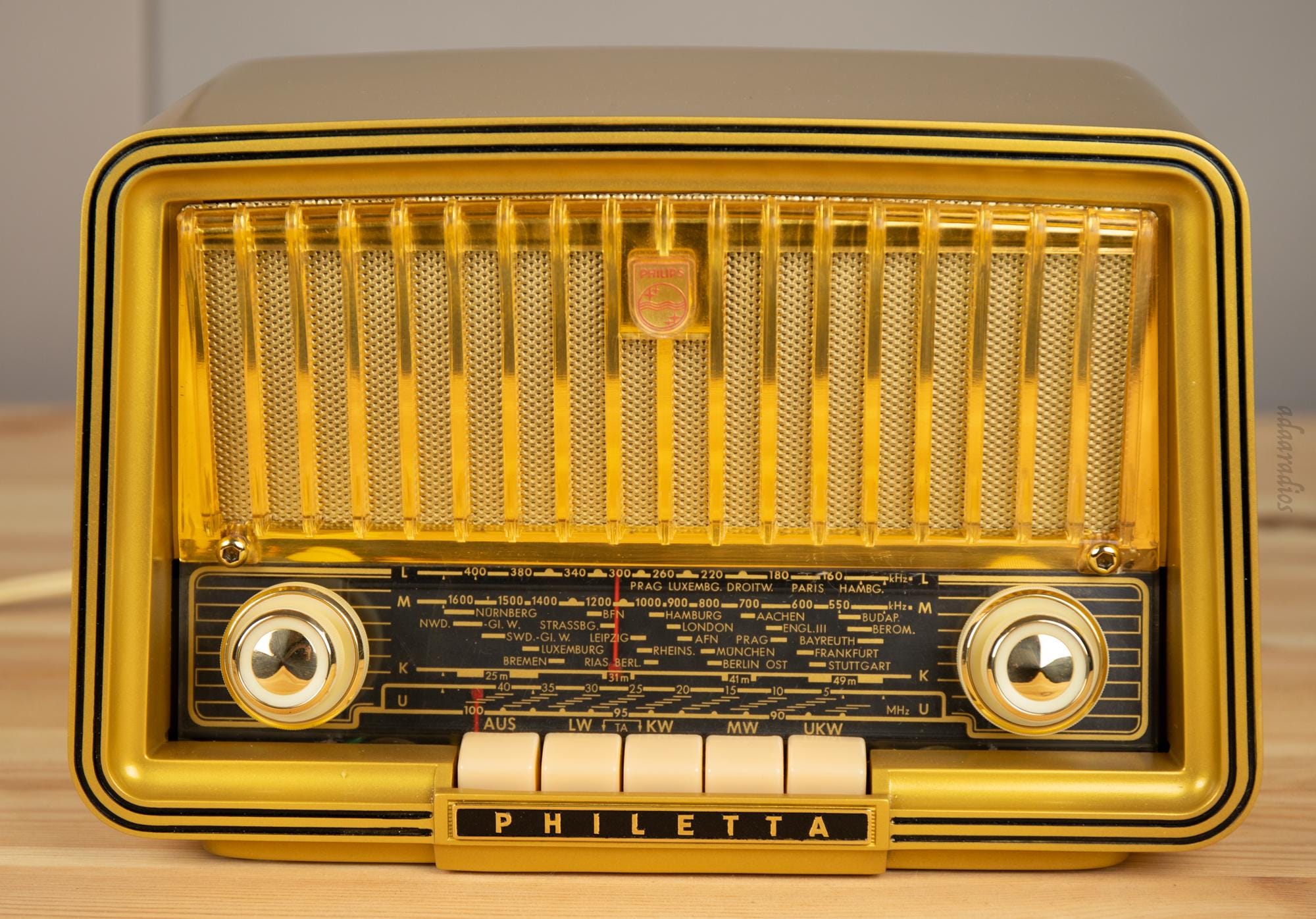 vintage 70's Philips 90AL360/15R portable transistor radio MW/LW/FM DE LUXE KTOL