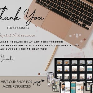 Puede incluir: Una computadora port&aacute;til, un tel&eacute;fono y una tableta est&aacute;n dispuestos sobre una superficie blanca, con el texto "Thank You" y "Digital Nook StudioCo." La imagen incluye una vela, un bol&iacute;grafo y una exhibici&oacute;n de maquetas de productos digitales.