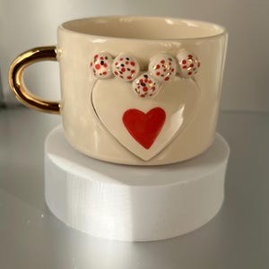 Handmade ceramic mug with heart motif and 24k gold - perfect gift for Valentine's Day, love & romance, gift idea, 3D heart figure