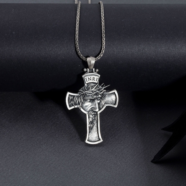 Jesus Kruzifix Halskette, oxidiertes Silber Kreuz Anhänger, religiöser Schmuck, christliches Accessoire, Geschenk für Frauen, beste Geschenke für den Vatertag