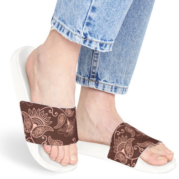 Stylish Brown Bandana Print Slides, Cushioned Faux Leather Slides, Perfect for Lounging or Grilling, Sustainable Fashion Gift, Comfy Slides