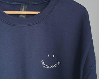 Cool Dads Club Pullover bestickt personalisiert | Papa Hoodie mit Smiley | Geschenk für Papa | Vatertag | Werdender Papa Geschenk