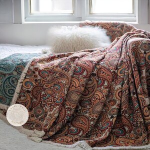 Paisley bed throw 2025