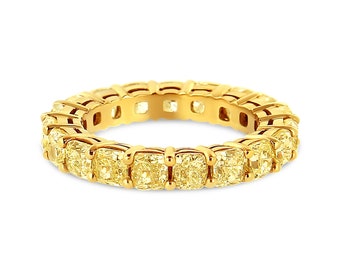 IGI Certified 18K Yellow Gold 5.0 Cttw Shared Prong Set Natural Fancy Yellow Cushion Diamond Eternity Band Ring (Yellow