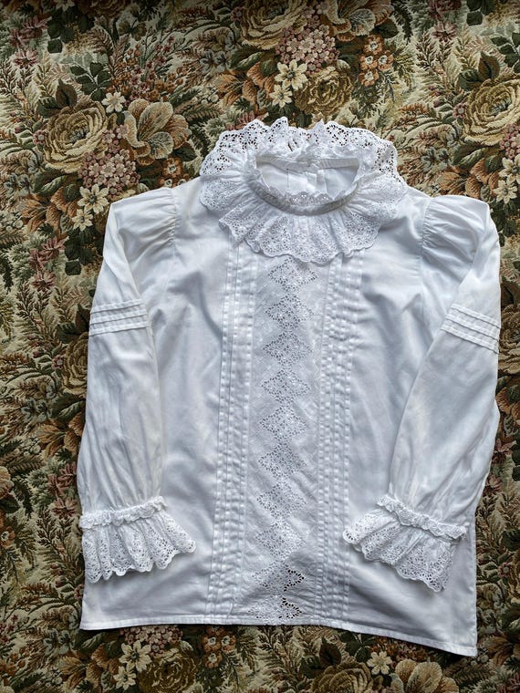 Vintage Folk Embroidered Lace Blouse White Austrian Blouse Vintage Folk Embroidered Lace Blouse White Austrian Blouse