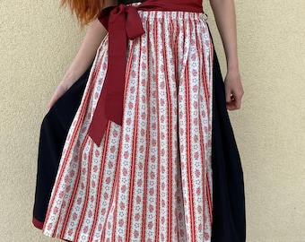 Vintage Floral Dirndl Kleid: Österreichisches Trachten Midi Kleid mit Schürze